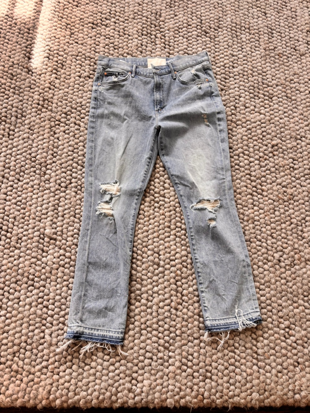 MOTHER Rascal Ankle Undone Hem Ripped Jeans in Light Blue Wash good condition